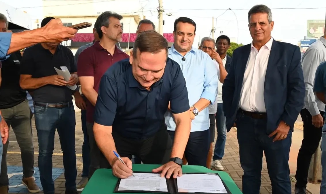 “Goiânia todinha terá asfalto novo”, diz Mabel ao lançar nova etapa de recapeamento