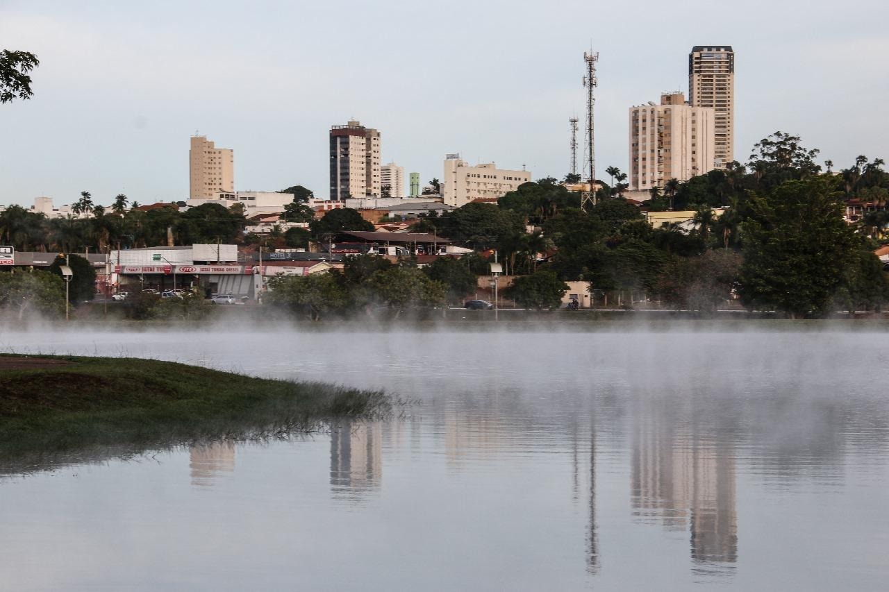 Frente fria muda o tempo e provoca queda nas temperaturas em Goiás