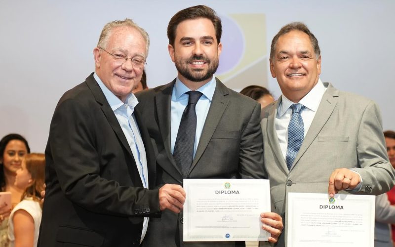 Prefeito, vice e vereadores eleitos de Rio Verde são diplomados