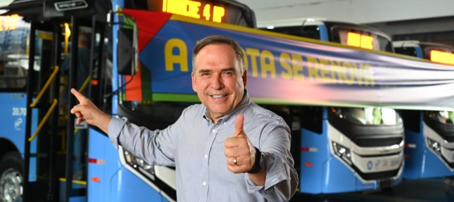 Mabel entrega 19 novos ônibus e destaca avanço na renovação da frota da Grande Goiânia