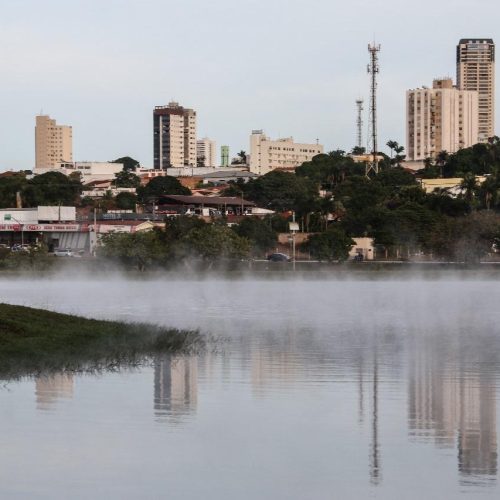 Frente fria muda o tempo e provoca queda nas temperaturas em Goiás