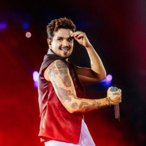 Luan Santana reúne mais de 30 mil pessoas em noite histórica em Goiânia
