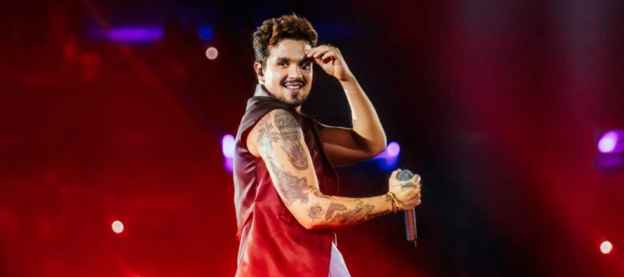 Luan Santana reúne mais de 30 mil pessoas em noite histórica em Goiânia