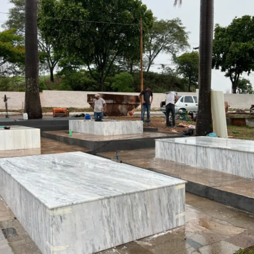 Túmulos de vítimas do Césio-137 passam por reforma em Goiânia às vésperas do Dia de Finados